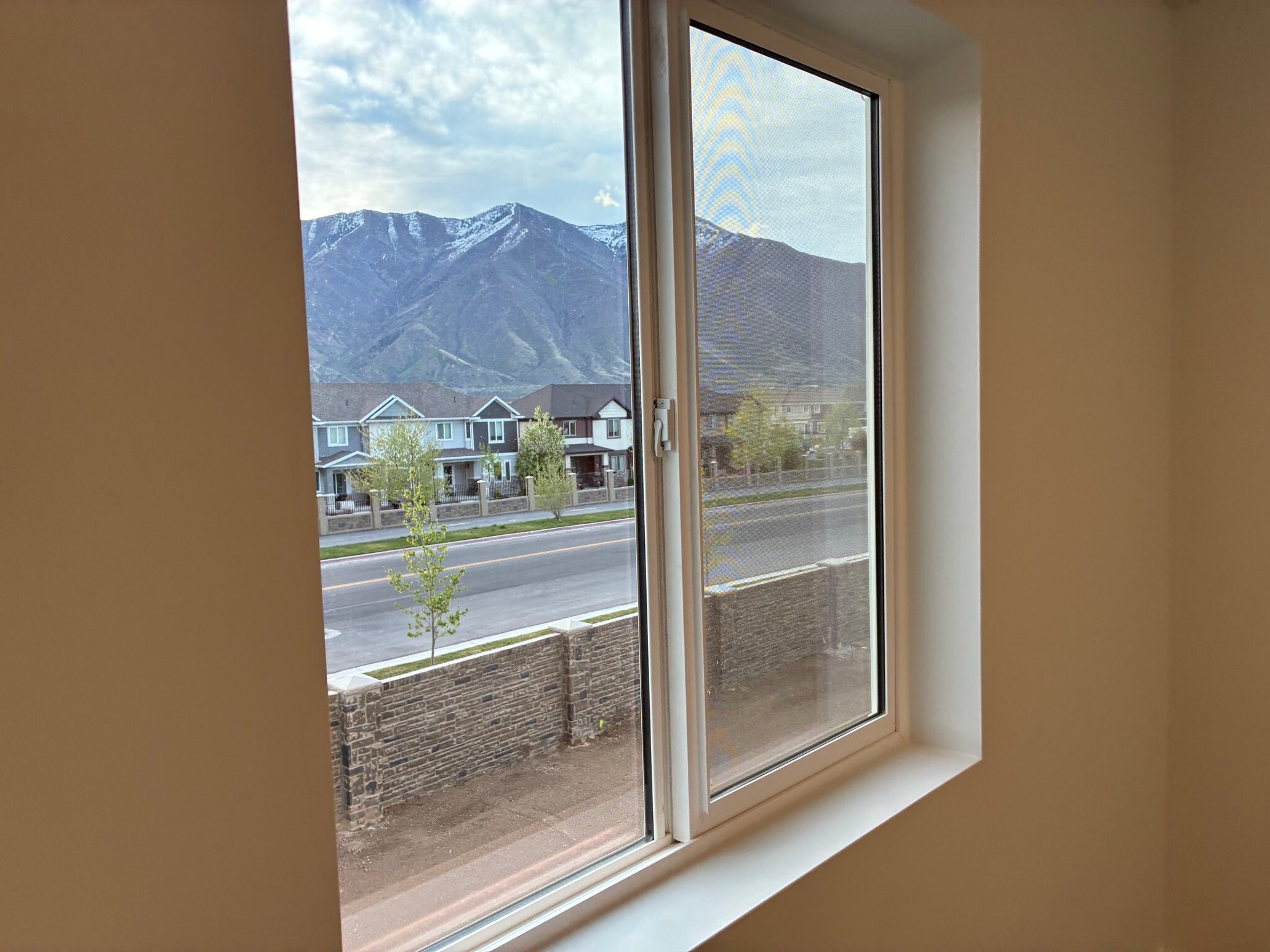 Building Photo - 708 N Plainsman Dr