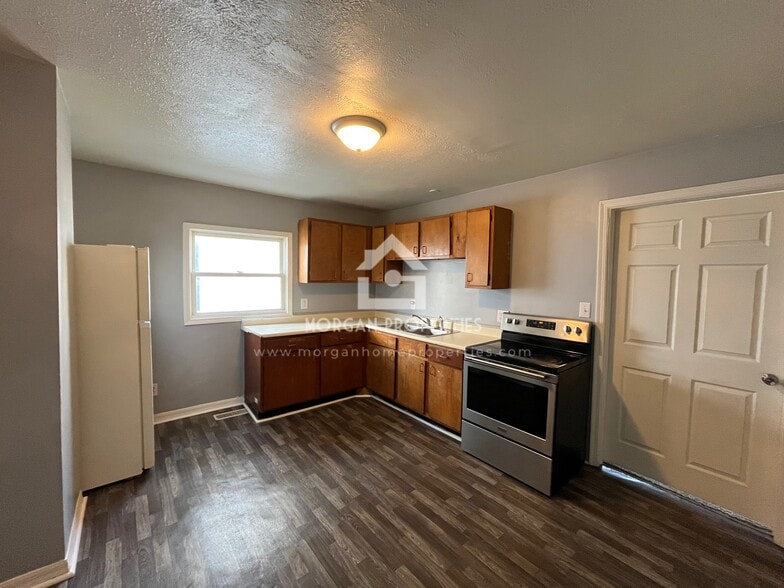 Building Photo - 1218 S 18th St