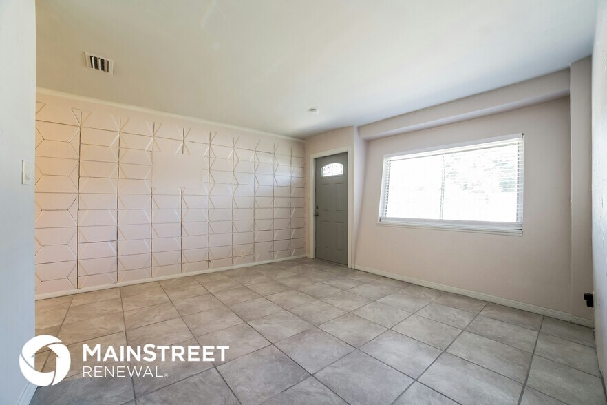 Building Photo - 926 Lewis Dr