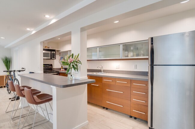 Building Photo - 2524 13th St NW