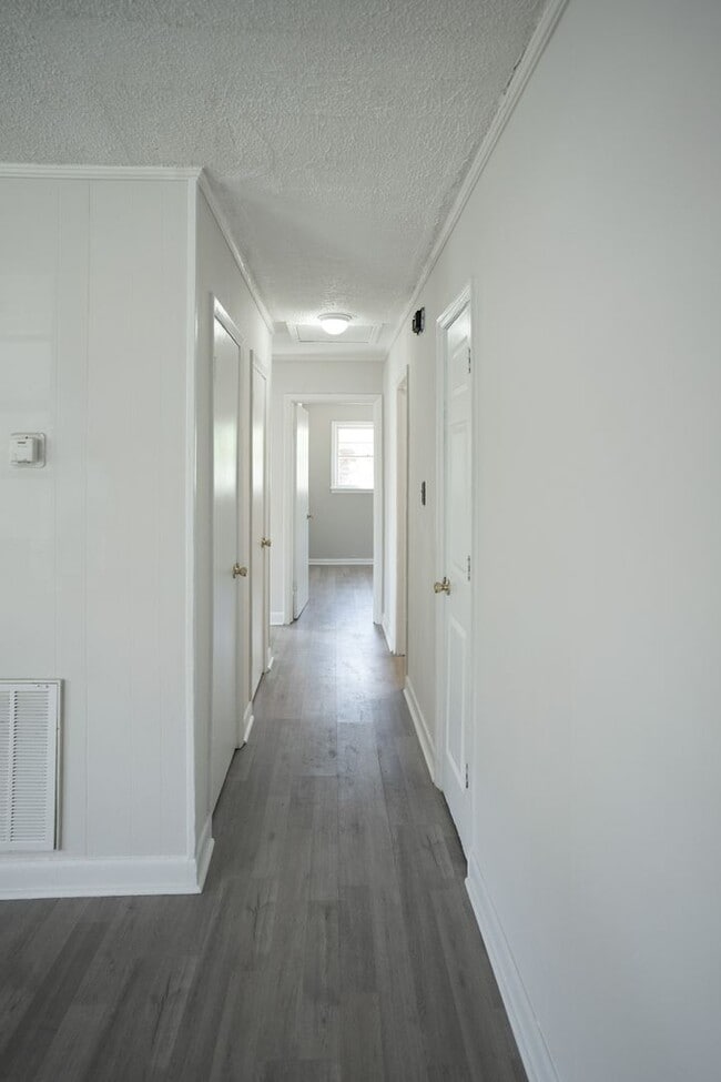 Building Photo - 3321 Young Forest Dr