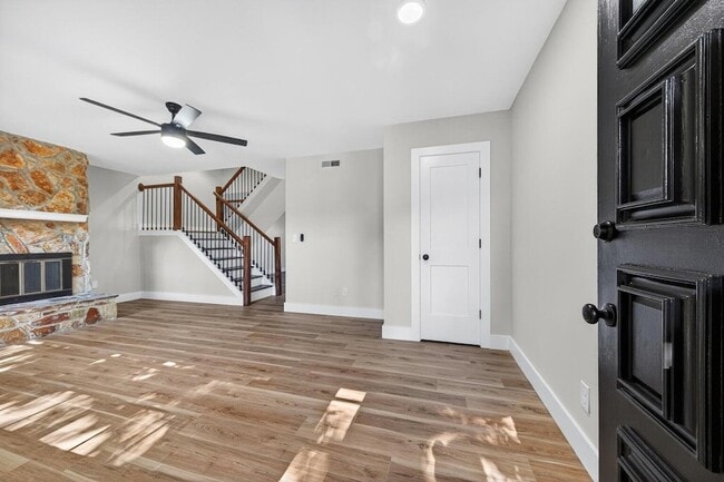 Building Photo - 2943 Cathedral Ln