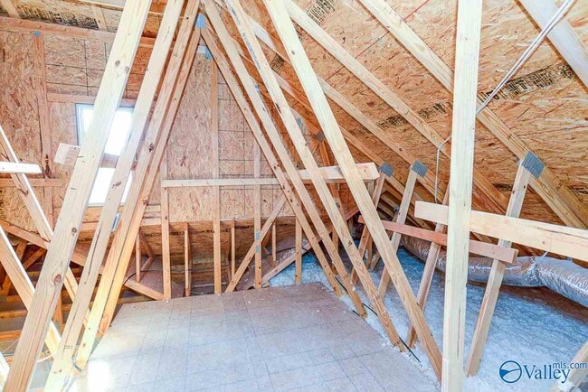 Building Photo - 3031 Greenway Cir SE