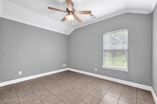 Building Photo - 5902 Cr-675