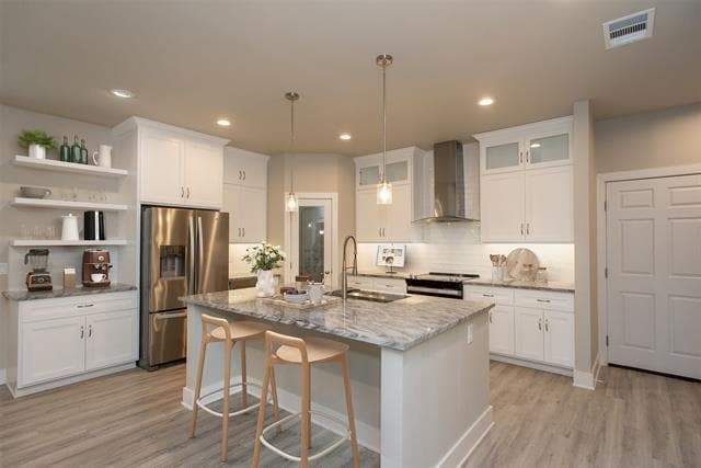 Building Photo - 347 Enchanted Dr