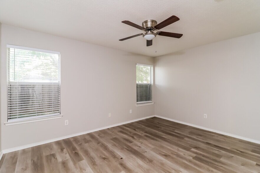 Building Photo - 10529 Towerwood Dr
