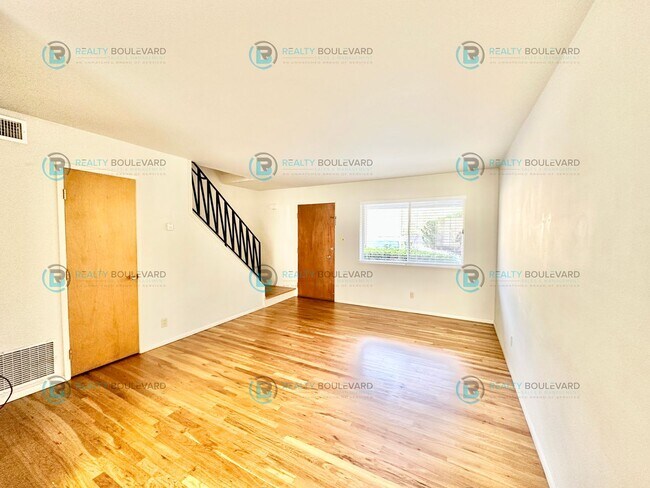 Building Photo - 1 Bedroom 1 Bath + Office next to Idlewild Park & the Truckee River