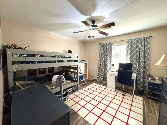 Building Photo - 61 Boulder Dr