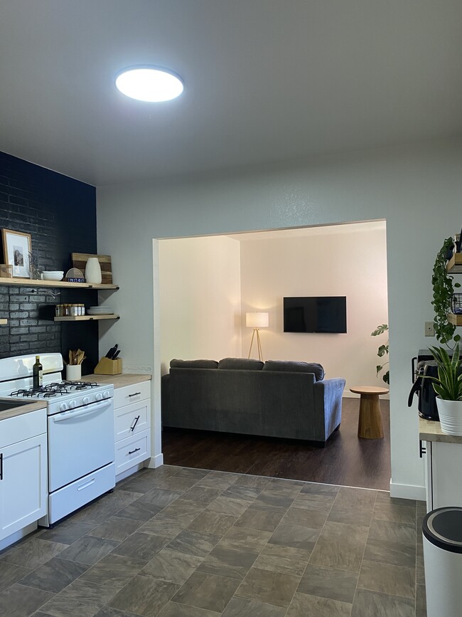 Building Photo - Whittier Apartments
