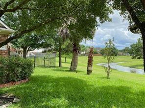 Building Photo - 7902 Fall Hollow Dr