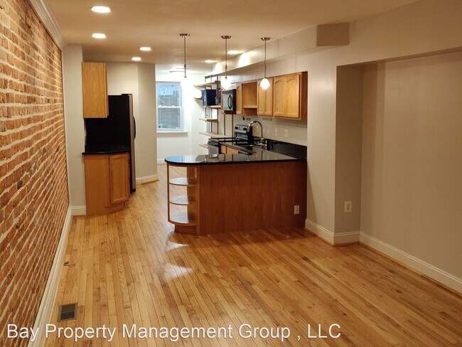 Building Photo - 2 br, 2.5 bath House - 1102 Washington Blvd
