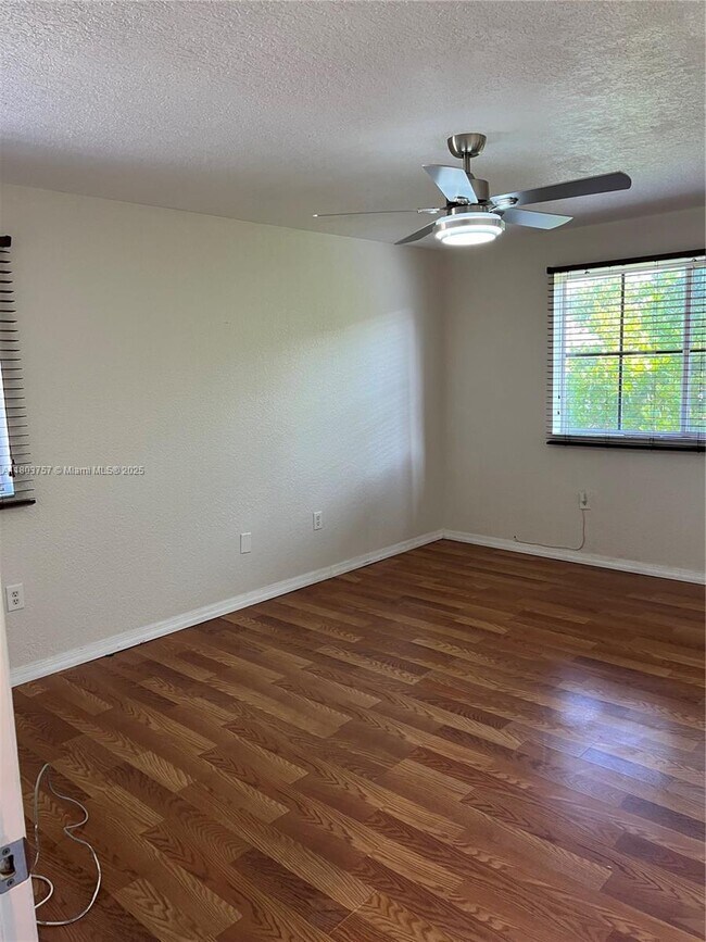 Building Photo - 6065 SW 19th Ct