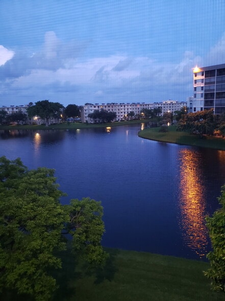 Lake view - 2222 N Cypress Bend Dr