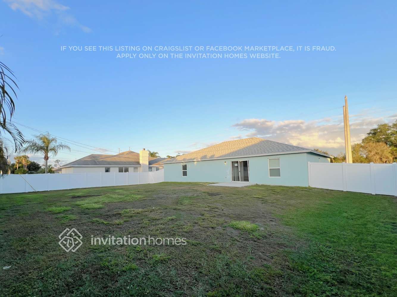 Building Photo - 2058 SW Quarry St