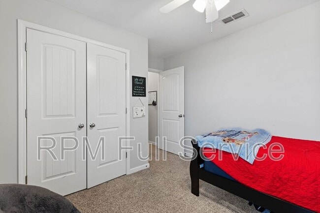 Building Photo - 3213 Mapleside Ln