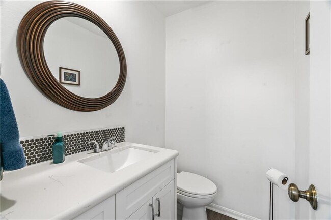 Building Photo - 13818 Menasco Ct