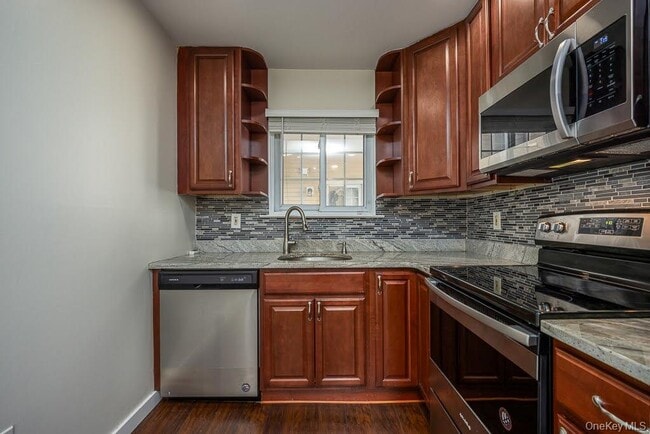 Building Photo - 529 Fox Run Ln