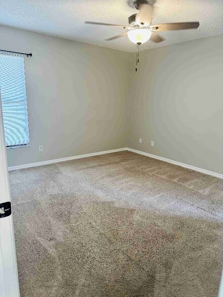 Building Photo - 1703 Newland Pl