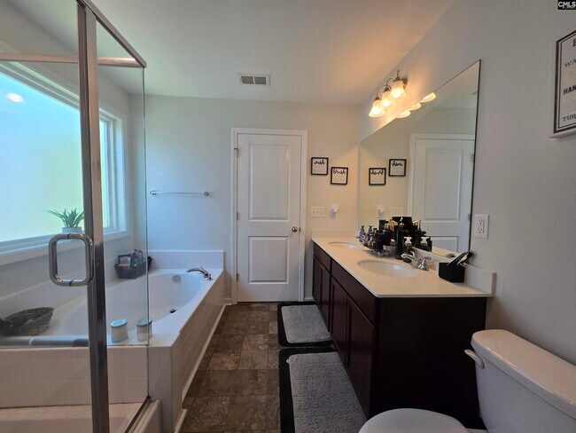 Building Photo - 1030 Matchingham Dr