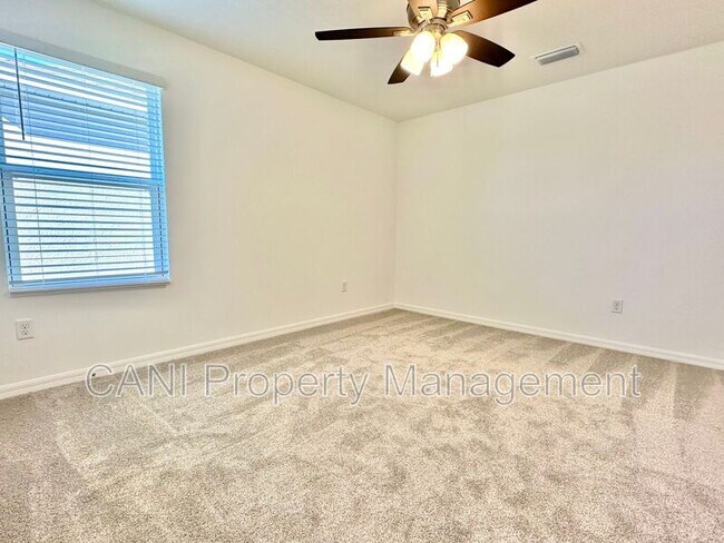 Building Photo - 1192 Happy Frst Lp