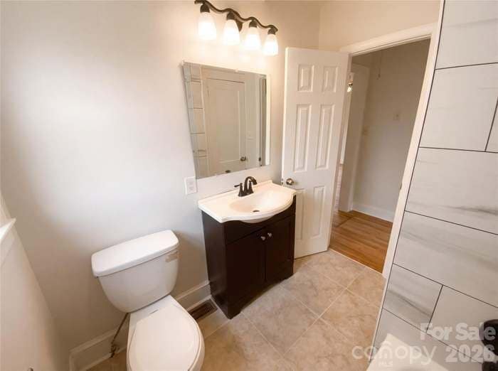 Building Photo - 2308 Grimes St