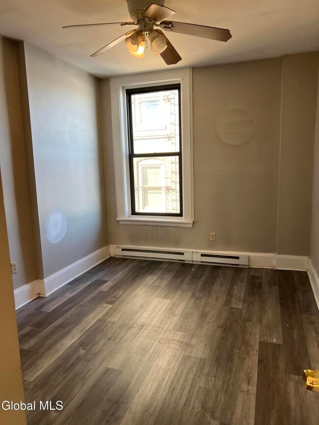 Building Photo - 5 Broadway