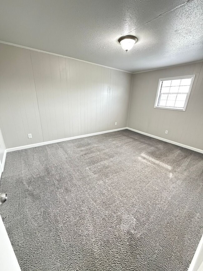 Building Photo - April Savings Are Here! Application Fee WAIVED ALL month!