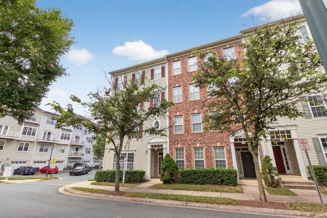 Building Photo - 23 Swanton Ln