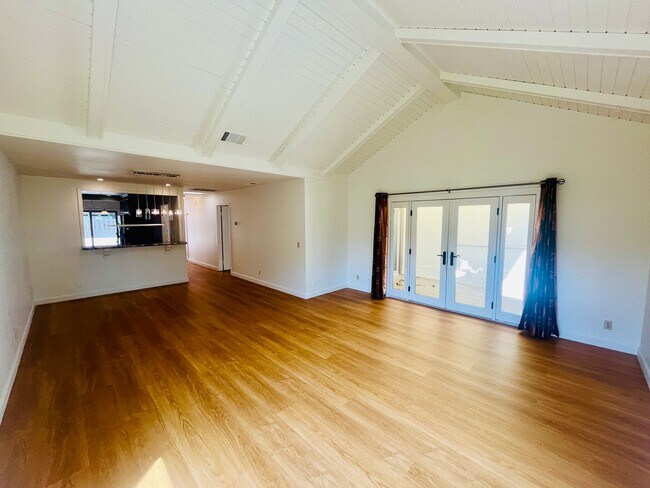 Building Photo - Wonderful 2 Bed 2 Bath in The Villages A 55+ Community