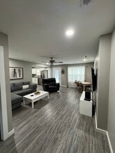 Building Photo - 241 Berry Ln