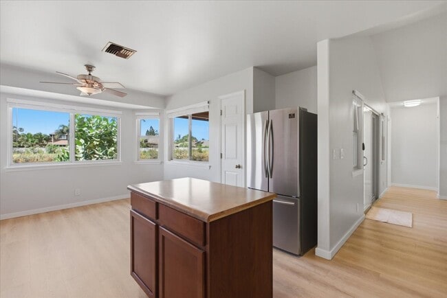 Building Photo - 770 Alulike St