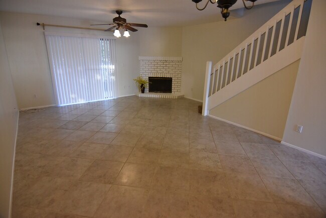 Building Photo - WINTER PARK: Sandlewood Creek Community