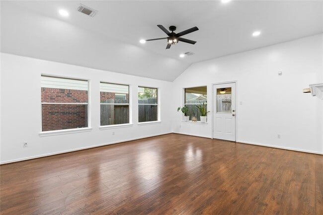 Building Photo - 15323 Redbud Berry Way