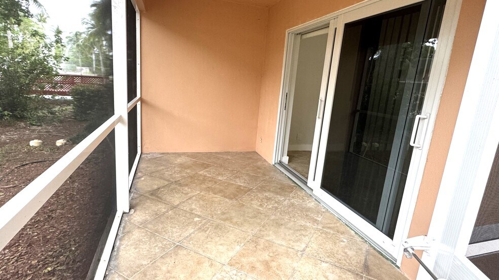 Building Photo - 760 SE 2nd Ave