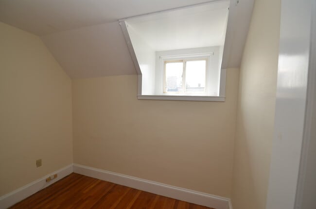 Building Photo - 51-2 North Ave