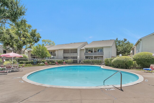 Building Photo - 5005 Georgi Ln