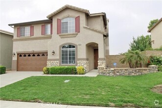 Building Photo - 5818 Ventana Dr