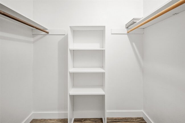 Building Photo - 11540 Chimney Rock Rd