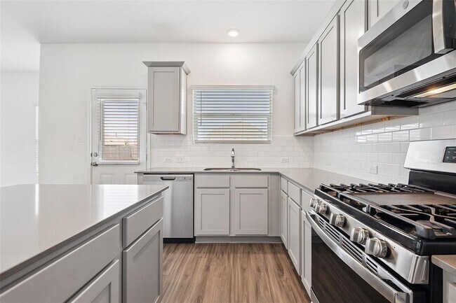 Building Photo - 105 Canley Lp