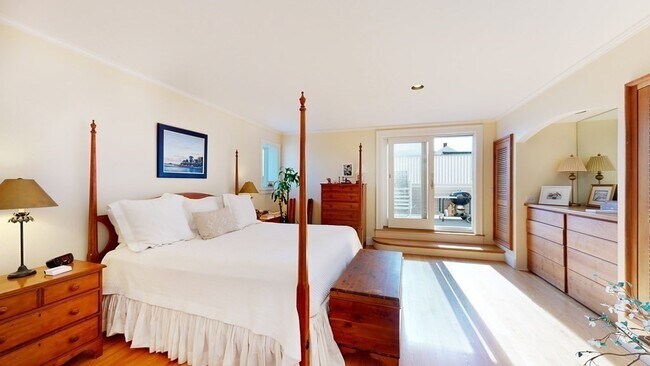 Building Photo - 39 State St