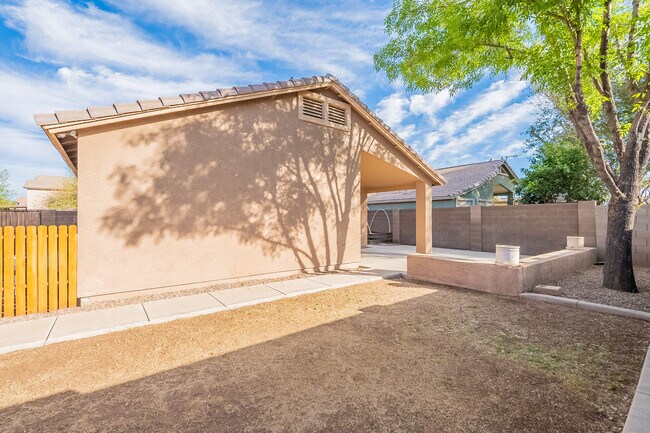 Building Photo - 2444 S Terrell