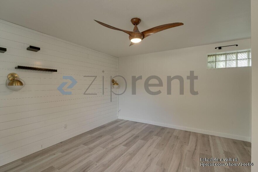 Building Photo - 23407 Hedlund Ave