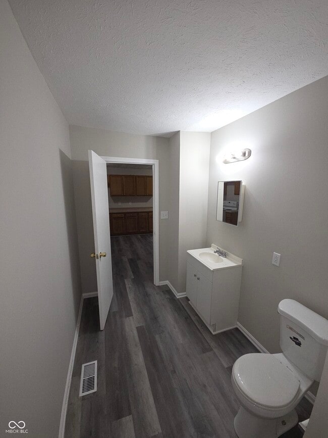 Building Photo - 3614 E New York St