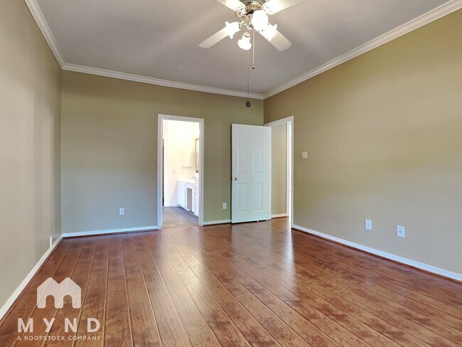 Building Photo - 2219 Garden Terrace Dr