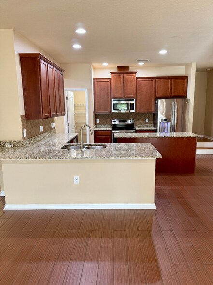 Building Photo - 34046 Spring Oak Trail