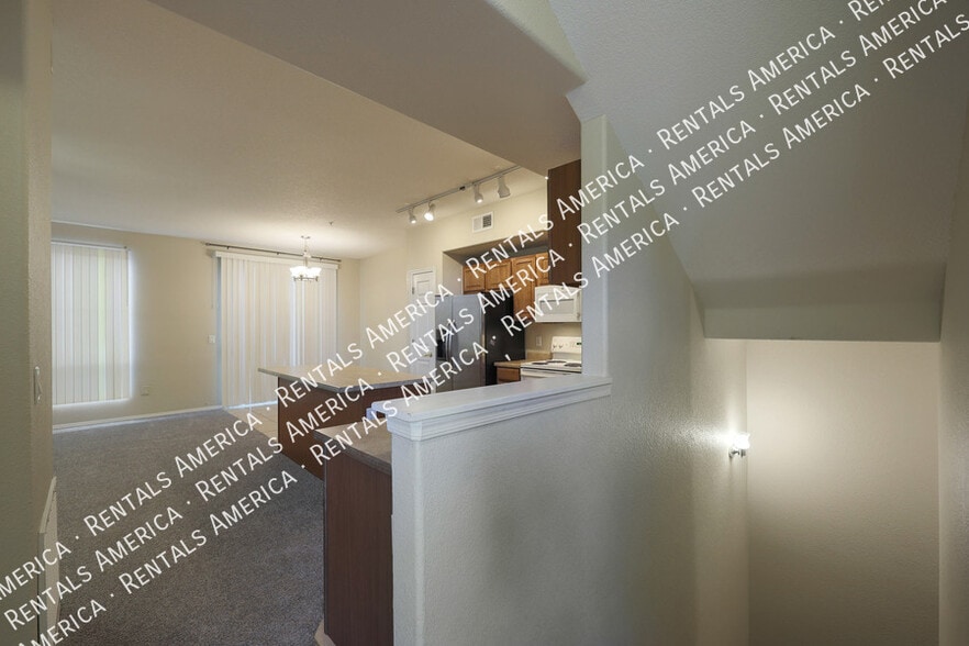 Building Photo - 18250 N Cave Creek Rd
