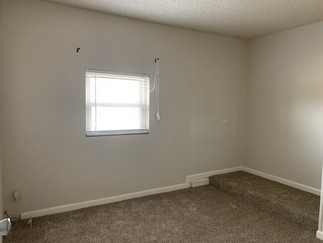 Building Photo - 4617 Lehigh St