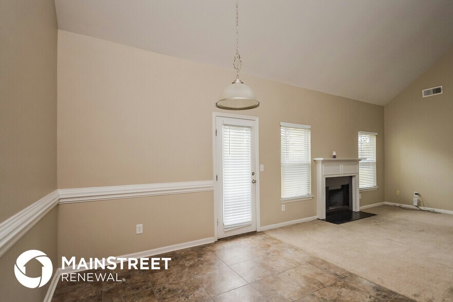 Building Photo - 485 Trousseau Ln