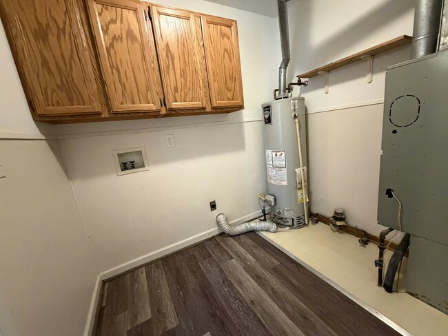 Building Photo - 801 S 15th St