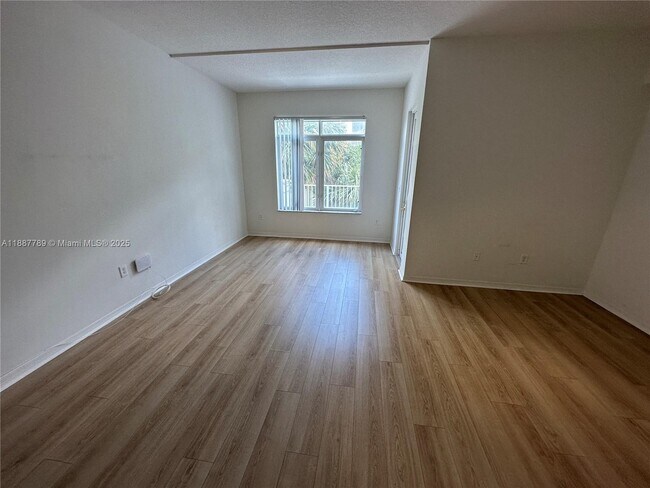 Building Photo - 1200 Town Center Dr
